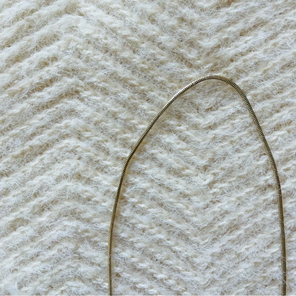 NWOT Necklace - Picture 5 of 9